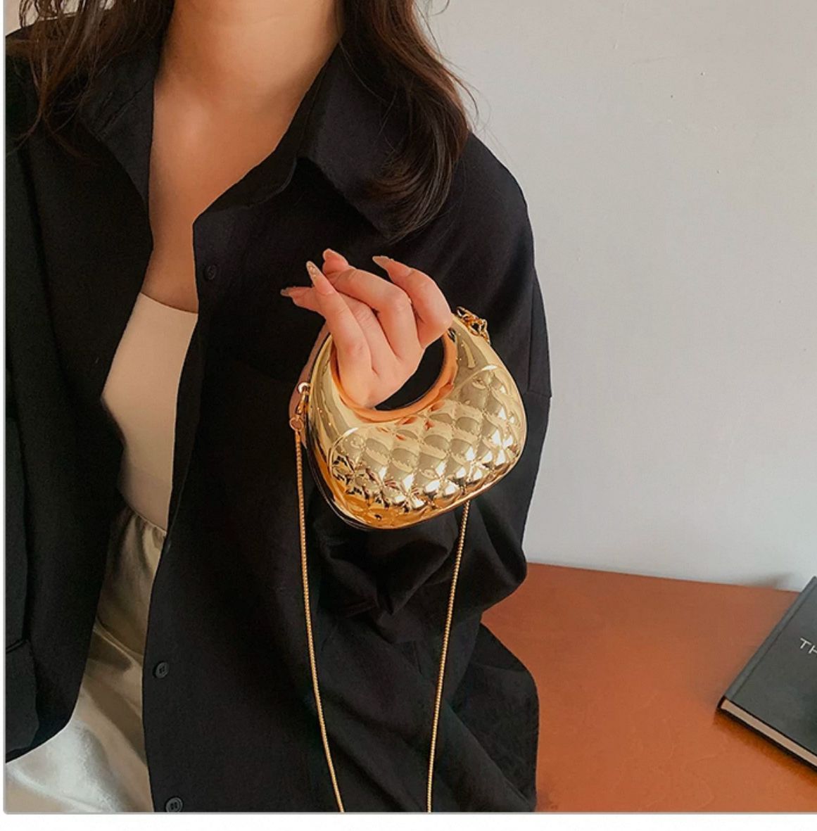 Stella Chic Moon Bag – Acrylic Mini Chain Bag